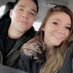 Meet your Posher, Caitlin